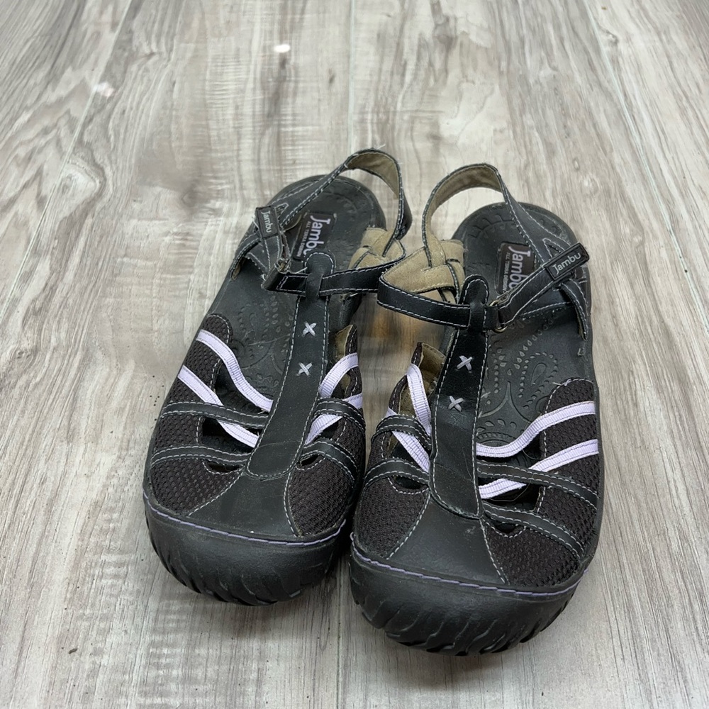 Woman’s Jambu sandals- 8